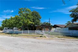 4913 Creekbend Road — Club Estates #3