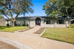 4002 Crestwood Ave — Crestgate