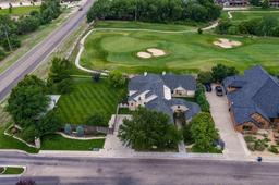 3 PRESTWICK Lane