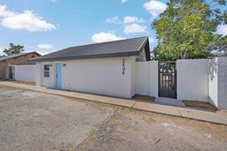 2404 Golf Course Rd — Suffolk Place
