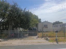 2909 Caprice Drive — SANDY OAKS