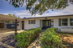 1006 Pecan Street — Quintanilla Add