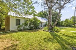 606 W Austin St — FBG Addition