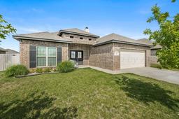 7602 CRESTLINE Drive