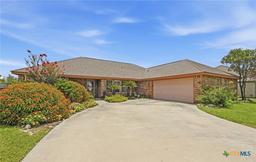 145 Castlewood Drive — Castlewood Estates East