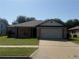 1402 Saddle Drive