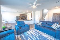 3712 Kings Drive — CHRISTIAN MEADOWS PH 2