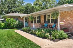 371 Broughton Drive, Woodway, TX 76712