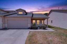 18 Olde Towne Ln — Old Town Place