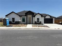 2733 E Comal Road — Highland Heights