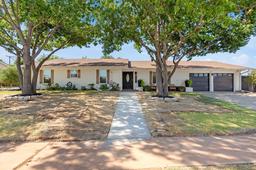 1812 Ridgemont Drive — Tanglewood