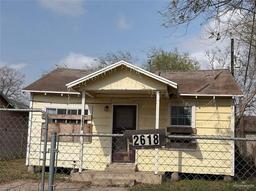 2613 Halsey Street — La Arboleda