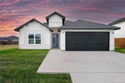 2705 Comal Road — Highland Heights