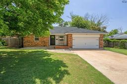 4505 Woodlawn Drive — University Park East