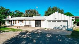 701 County Road 151, George West, TX, 78022