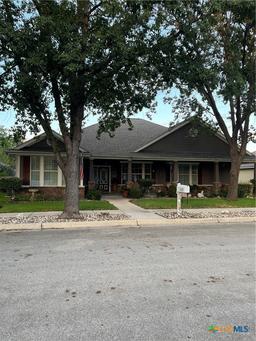 528 Jo Lynn Lane — Gruene Courtyard 3