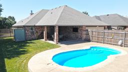 3706 KNOLL Drive