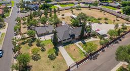 1715 Dotsy Ave — Barrow Park