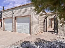 2412 RED SAILS Drive — East Glen