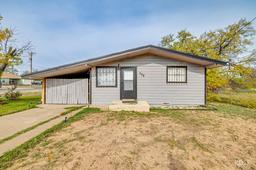 226 W Avenue M — Fort Concho