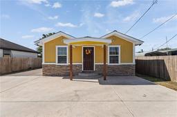 4206 Clemente Avenue — Pueblo De Palmas