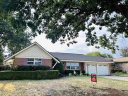 2506 Lansing Boulevard — Fountain Park