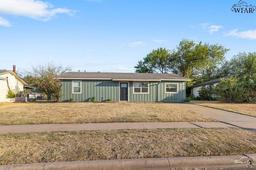 207 Loch Lomond Drive — Loch Lomond