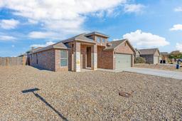 6718 Spur Dr — Lone Star Trails