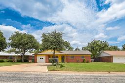 814 Stonewall Drive — Stonegate Park