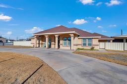 11668 W Catalpa — Appletree