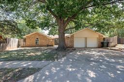 6 Lackland Circle — Expressway Village