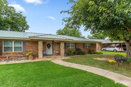 6710 Kit Carson Trail — Rancho Vista
