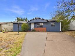 121 Dundee Drive — Loch Lomond