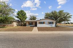 3600 Springdale Dr — Springdale