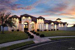 13601 N 41st Lane — El Pacifico