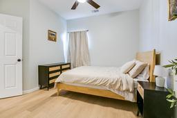 715 W 18th Street — Mineola