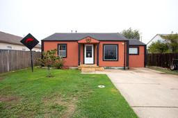 605 N ROBERTS Street