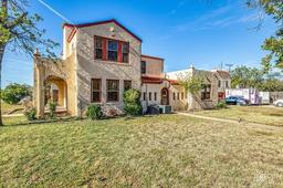 2318 Dallas Street — Westlake Park