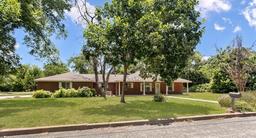 301 W Hackberry St — Orchard