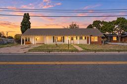 802 W Golf Course Rd — Holtzgraf