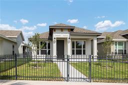 1805 E Bella Street — Villas At La Sienna
