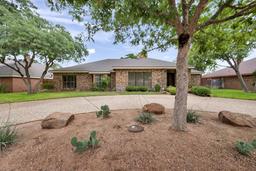 1303 Daventry Place — Saddle Club South