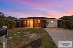 6815 Atascosa Dr — EL LAGO