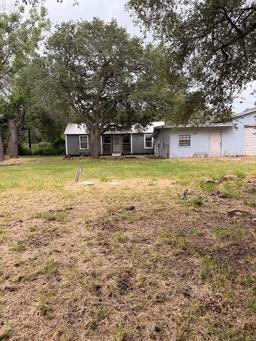 136 Palm St — Copano Village