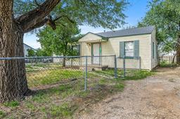  1402-A DUNAWAY Street