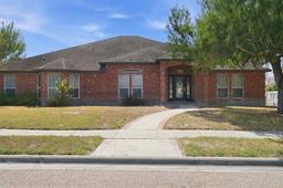 4201 Lake Apache Drive — The Lakes
