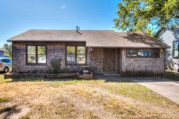 1913 Juanita Avenue — Brentwood