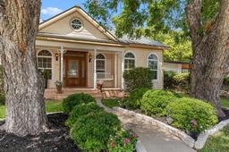 408 W Creek St — Fredericksburg Addition