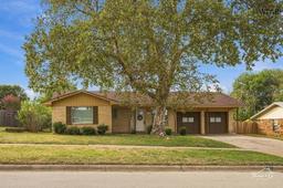5402 Hooper Drive — Expressway Village