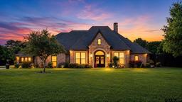 5200 Lago Vista Dr